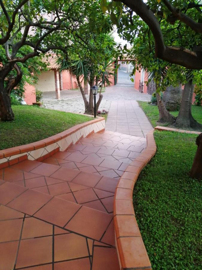Piazza San Giorgio Hotel Dolianova Exterior photo