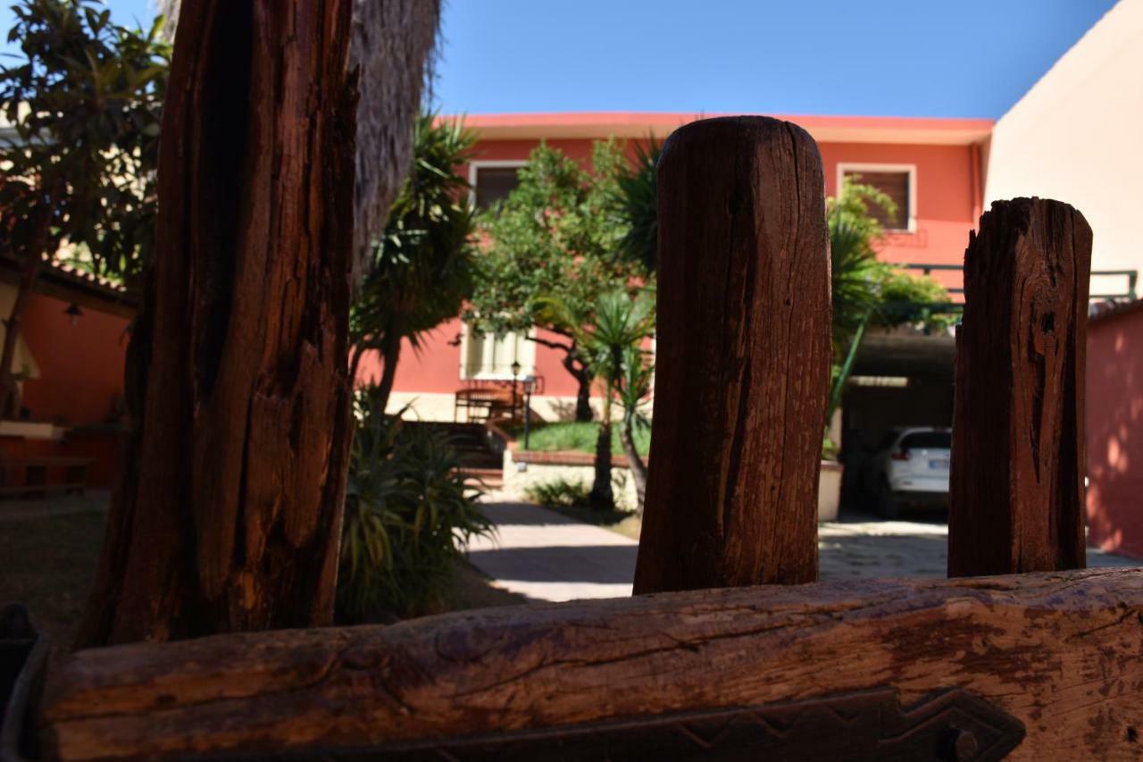Piazza San Giorgio Hotel Dolianova Exterior photo