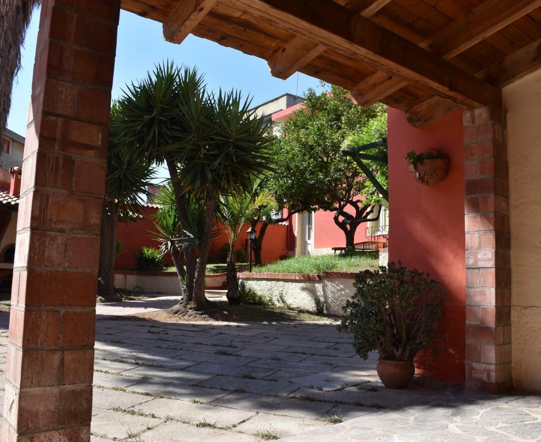 Piazza San Giorgio Hotel Dolianova Exterior photo